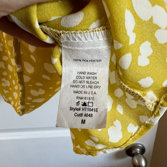 Yellow blouse top, short sleeved - Picture 4 of 4